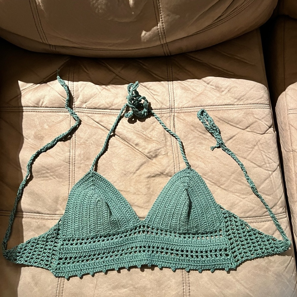 New hand knit crochet top fits 36b, 34c